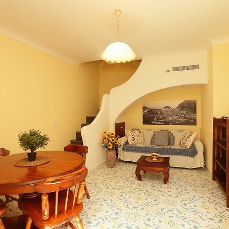 فيلا Casa Pozzillo سانتّانييلّو المظهر الخارجي الصورة